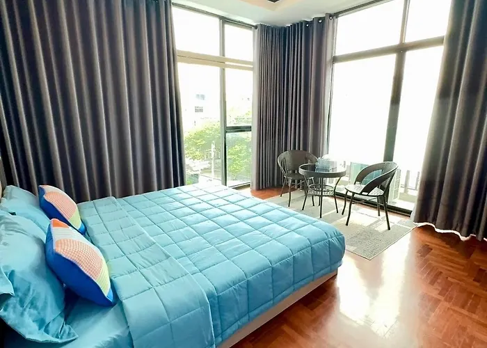 Hostal Noc House *