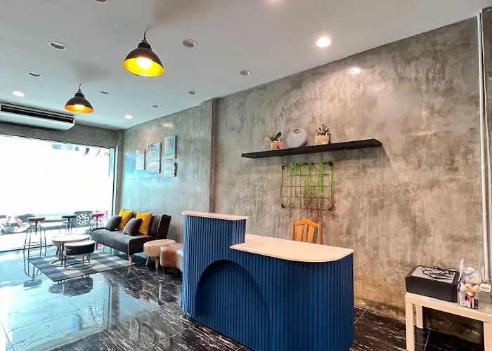 Hostal Noc House *